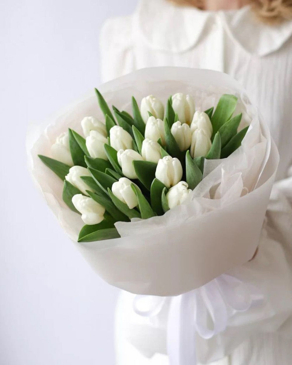 Elegant White Tulip Bouquet